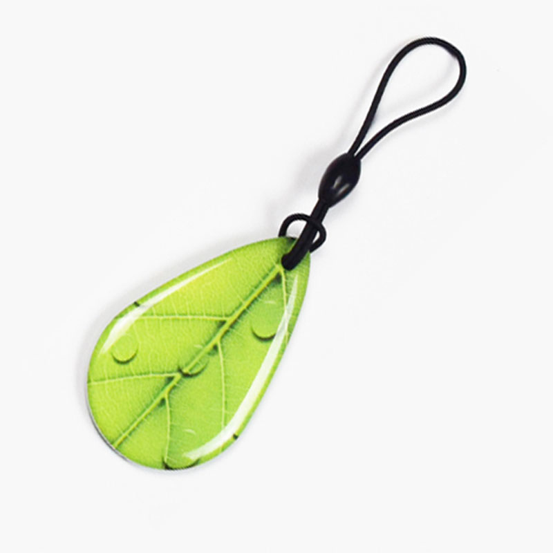 W jaki sposób breloczki RFID poprawiają bezpieczeństwo w biurach i budynkach mieszkalnych?